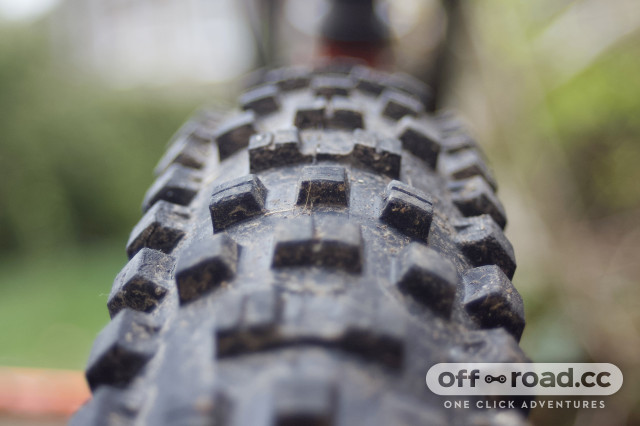 Onza Porcupine 29 x 2.4 Skinwall Tyre Review off road.cc